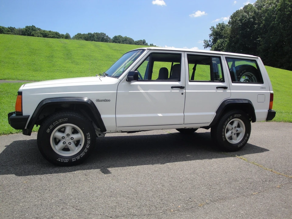 1995 Jeep XJ Cherokee - Image 24 of 31