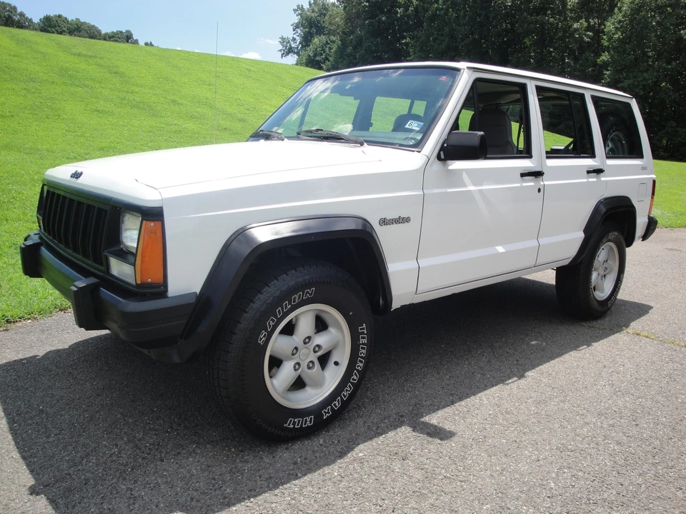 1995 Jeep XJ Cherokee - Image 2 of 31