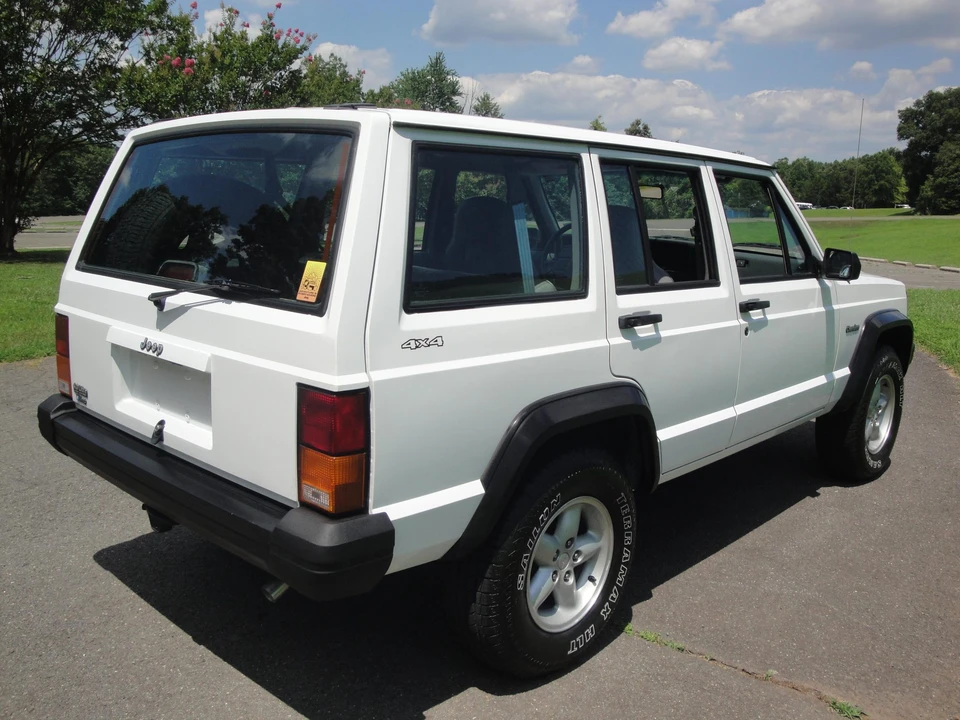 1995 Jeep XJ Cherokee - Image 13 of 31