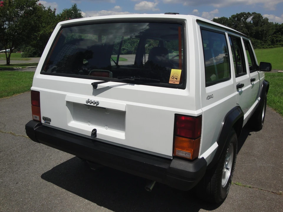 1995 Jeep XJ Cherokee - Image 16 of 31