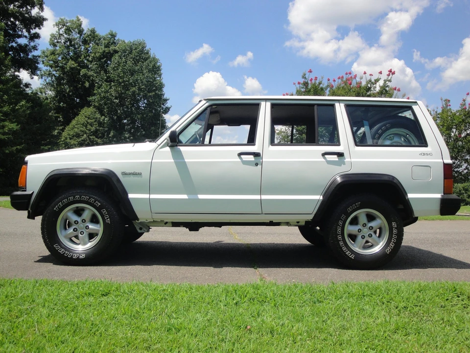 1995 Jeep XJ Cherokee - Image 23 of 31