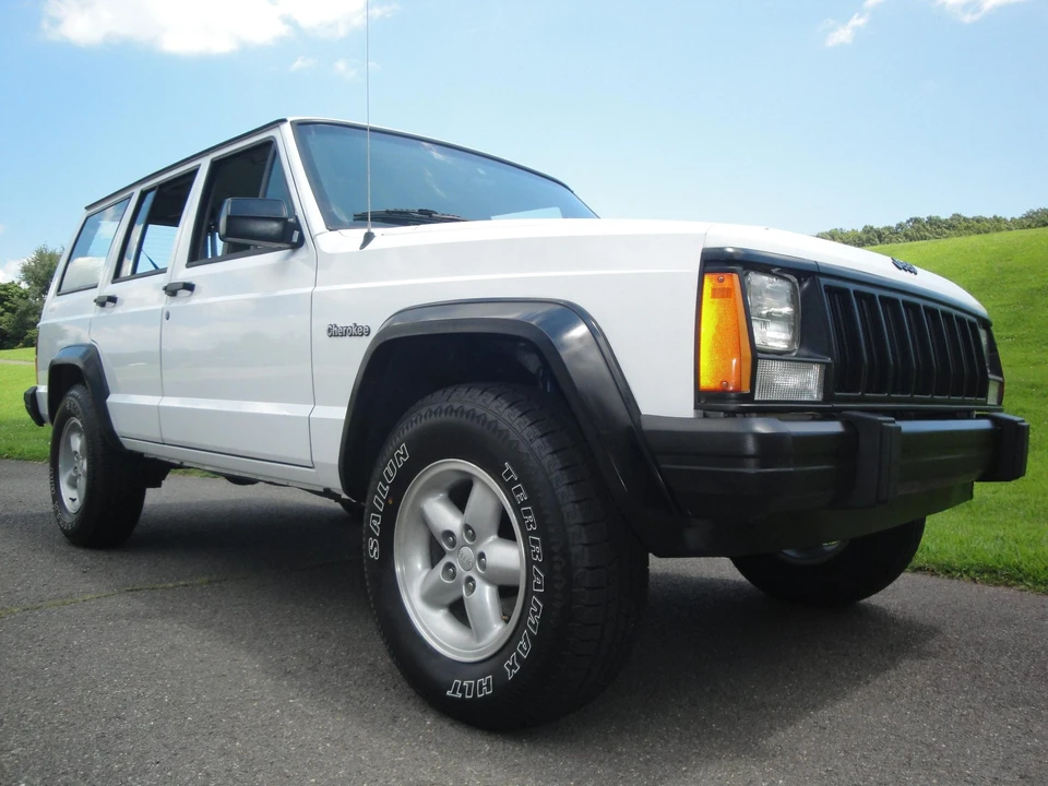 1995 Jeep XJ Cherokee - Image 6 of 31