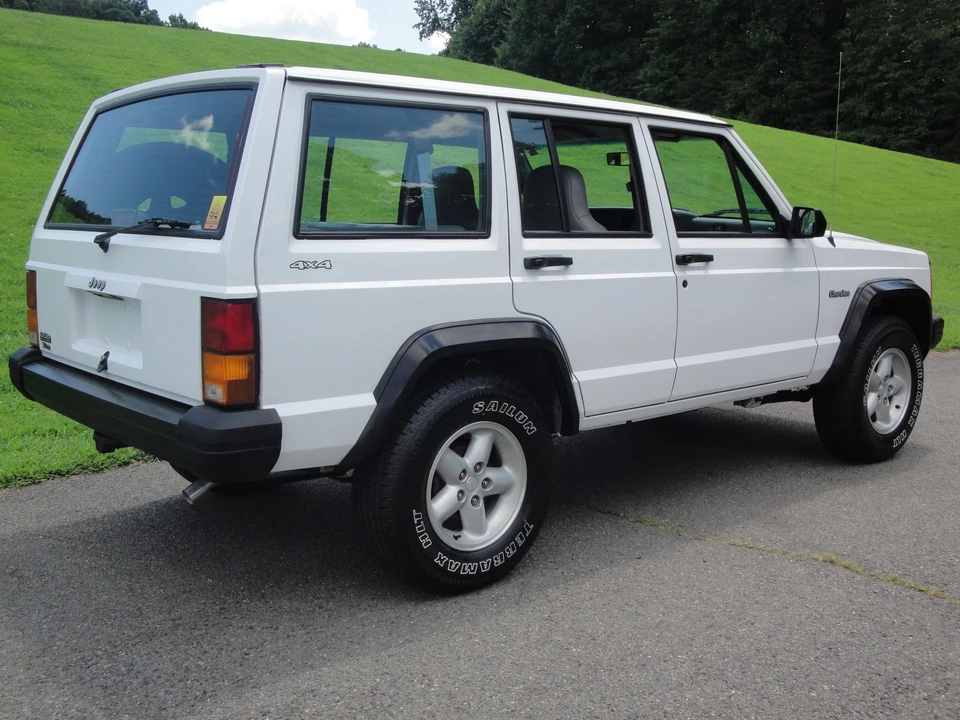 1995 Jeep XJ Cherokee - Image 12 of 31