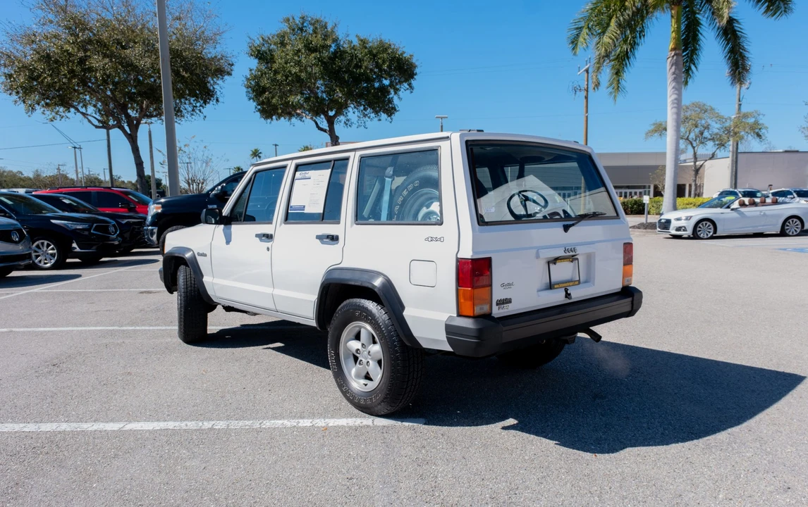 1995 Jeep XJ Cherokee - Image 6 of 31