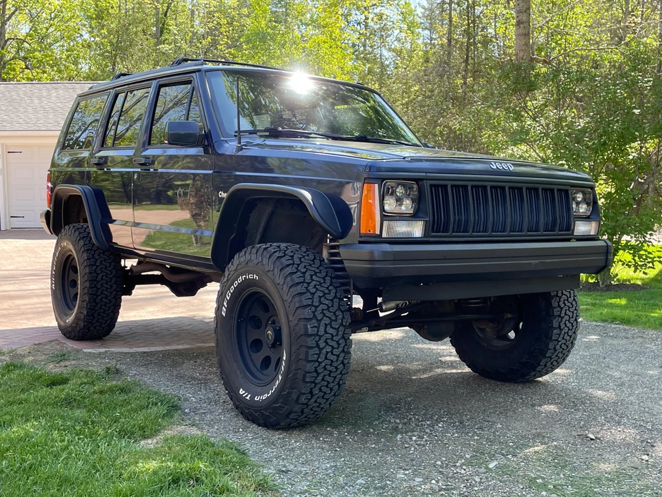1995 Jeep XJ Cherokee - Image 24 of 31
