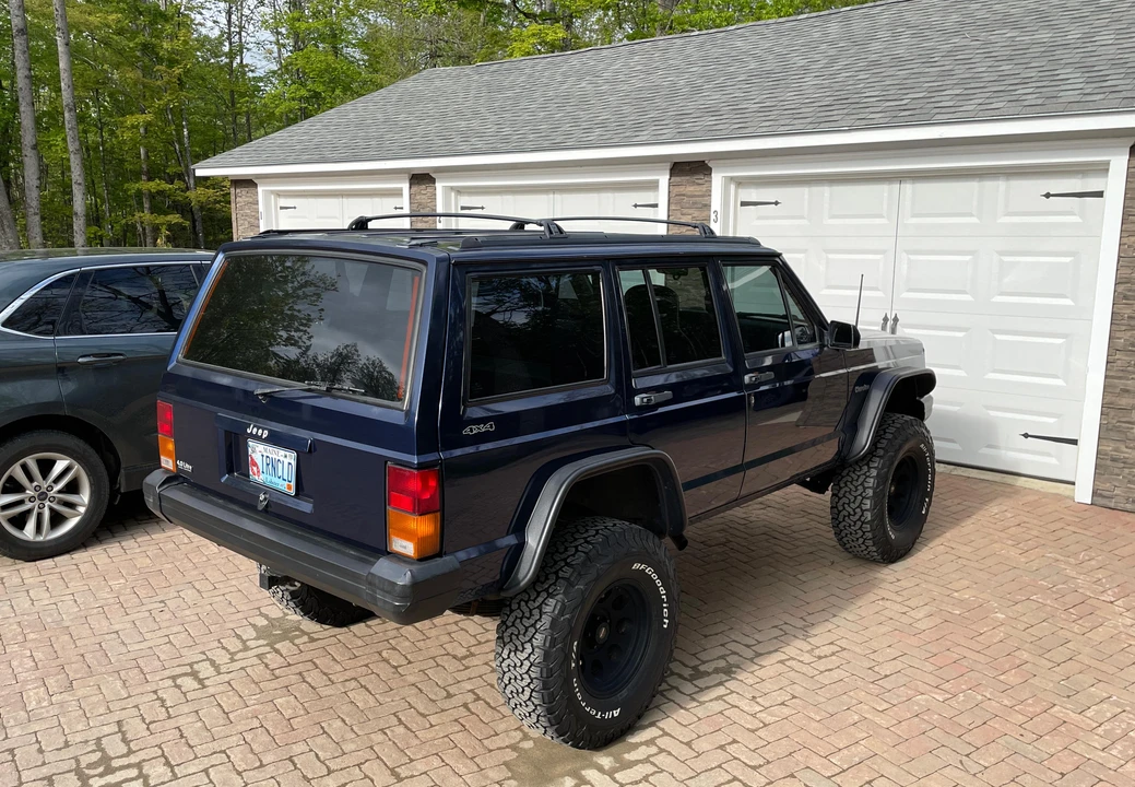 1995 Jeep XJ Cherokee - Image 18 of 31