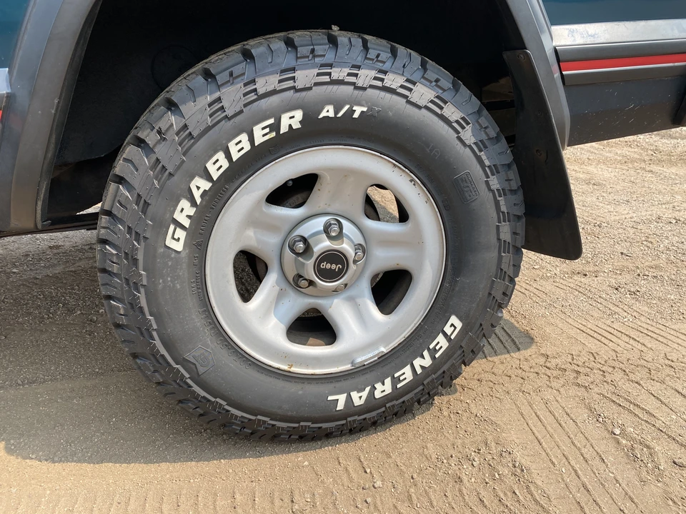 1995 Jeep XJ Cherokee - Image 29 of 31