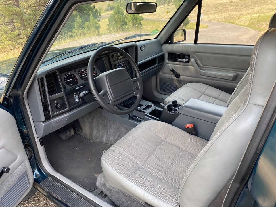 1995 Jeep XJ Cherokee - Image 30 of 31