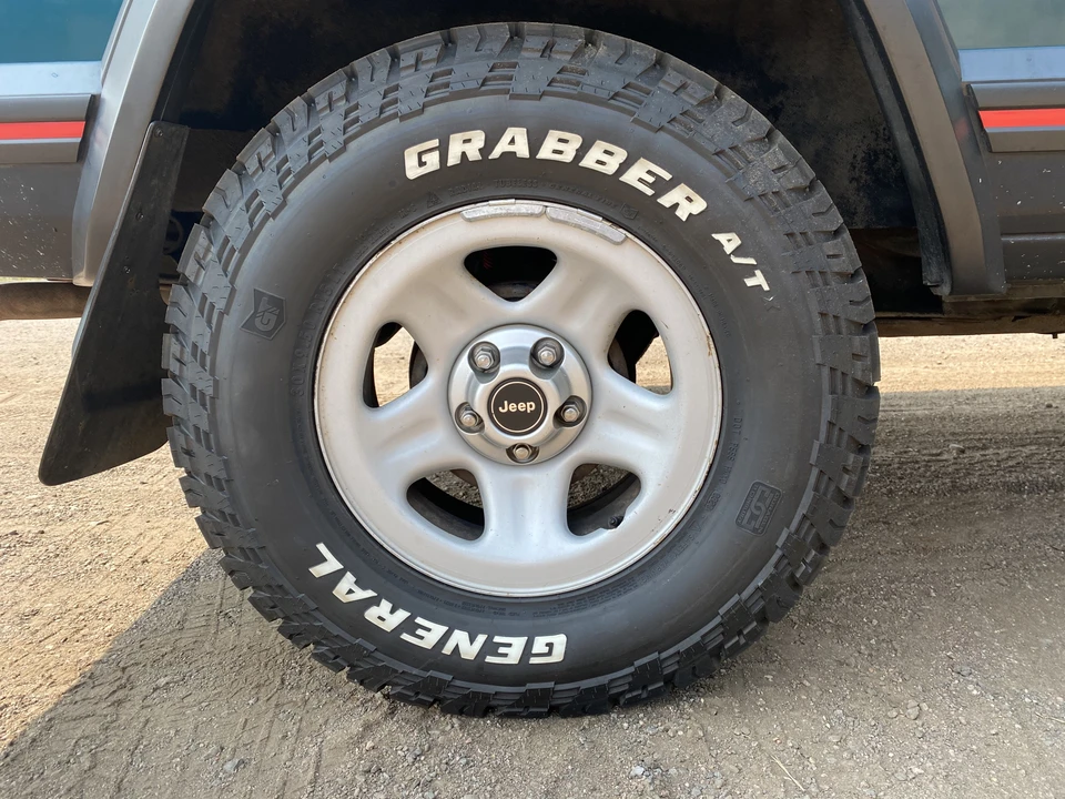1995 Jeep XJ Cherokee - Image 26 of 31