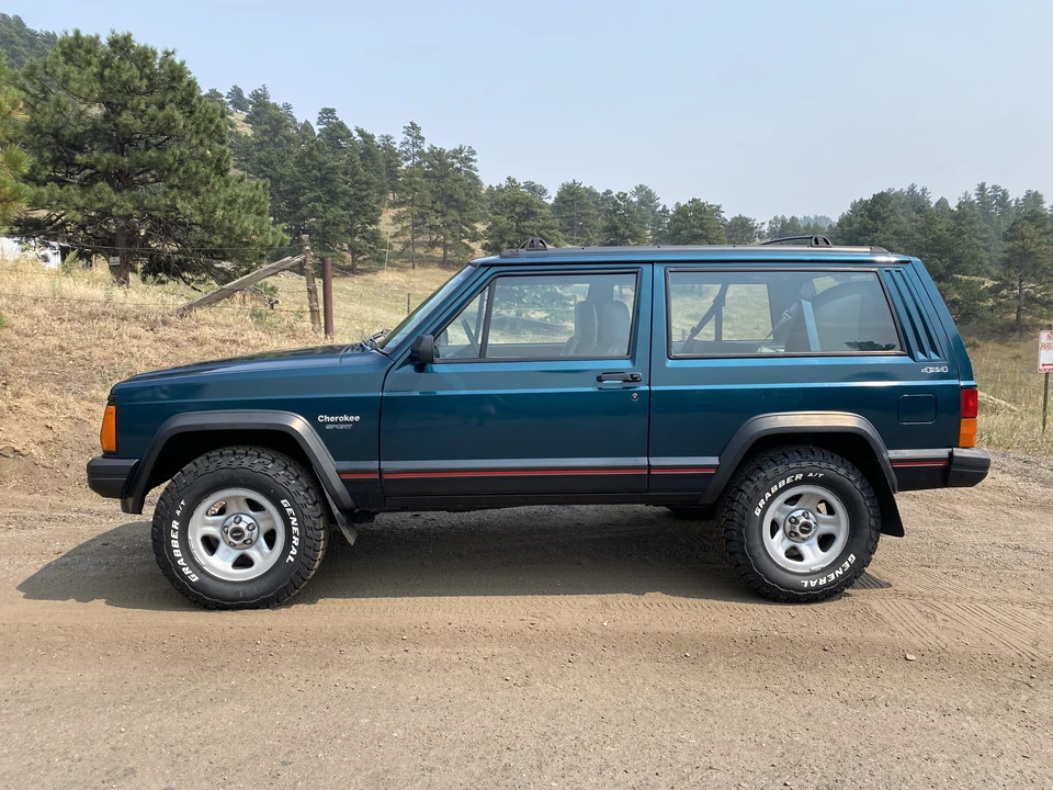 1995 Jeep XJ Cherokee - Image 3 of 31