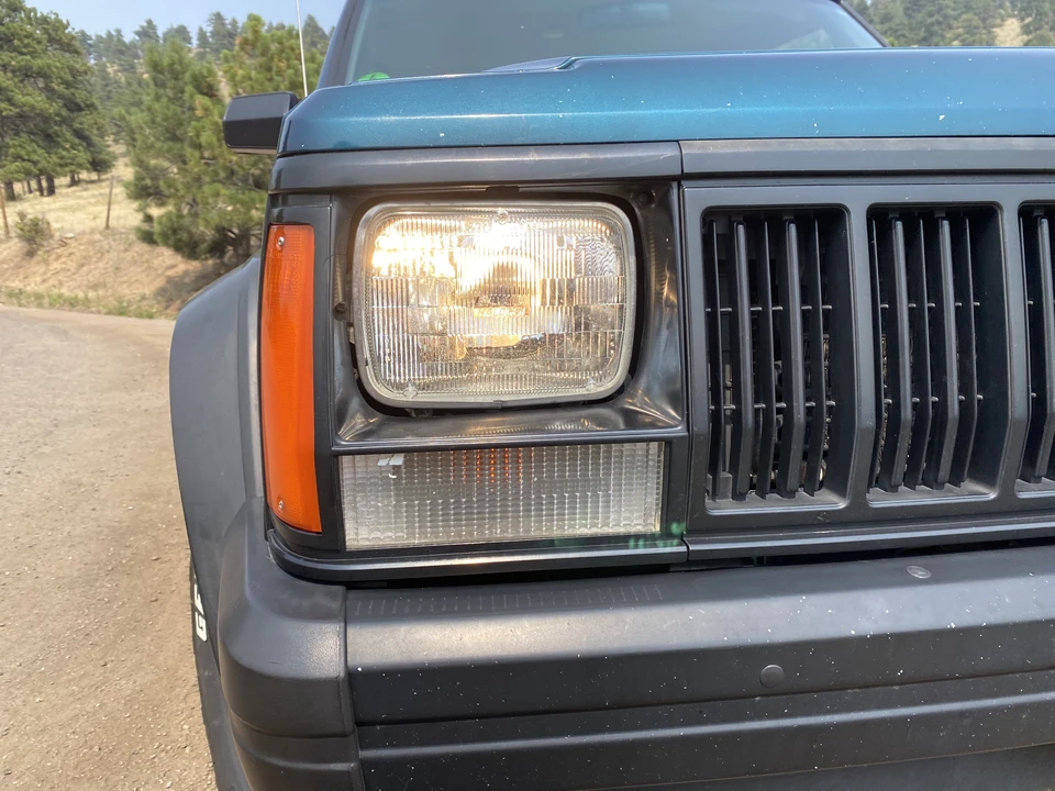 1995 Jeep XJ Cherokee - Image 14 of 31