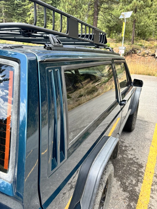1995 Jeep XJ Cherokee - Image 28 of 31