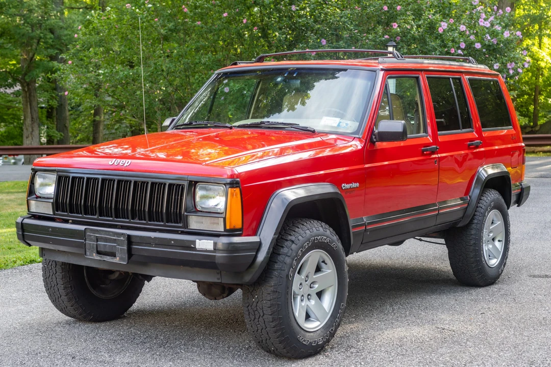 1995 Jeep XJ Cherokee - Image 2 of 31
