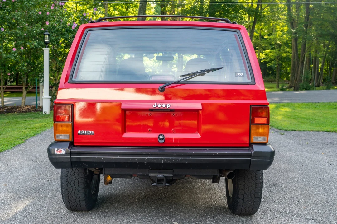 1995 Jeep XJ Cherokee - Image 11 of 31