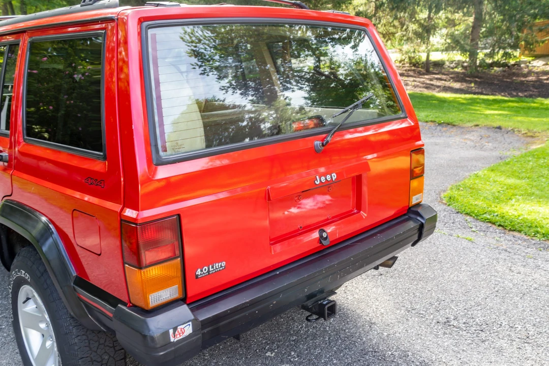 1995 Jeep XJ Cherokee - Image 24 of 31