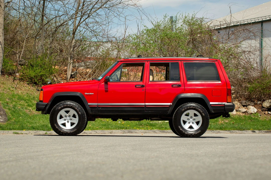 1995 Jeep XJ Cherokee - Image 2 of 31