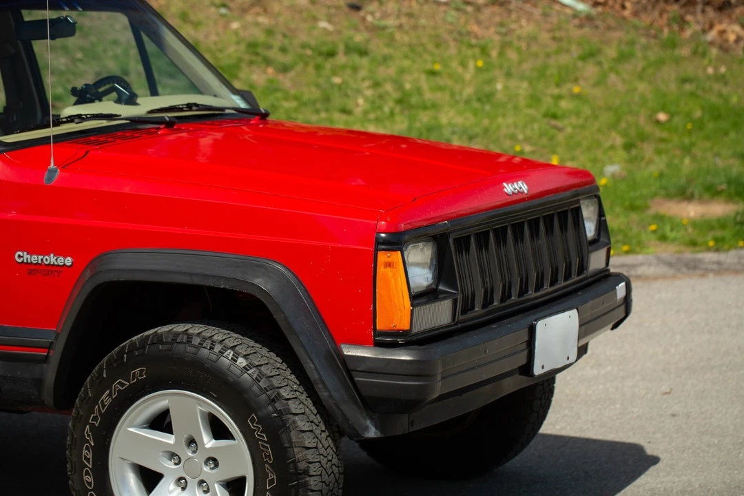 1995 Jeep XJ Cherokee - Image 10 of 31