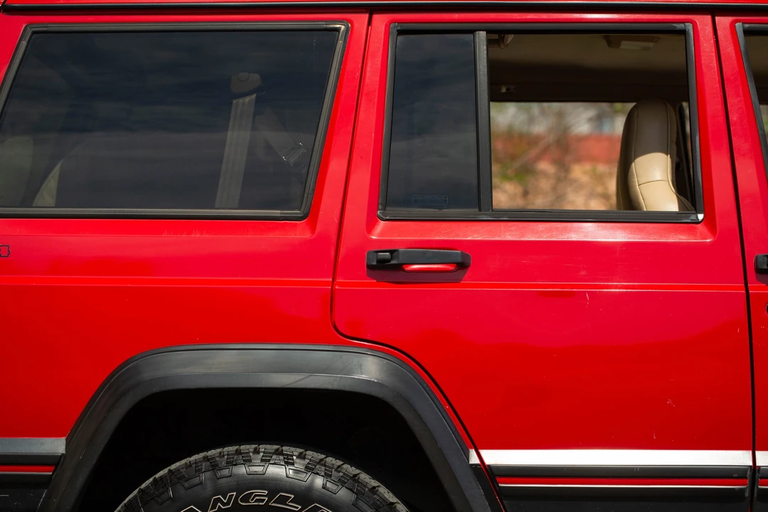 1995 Jeep XJ Cherokee - Image 23 of 31