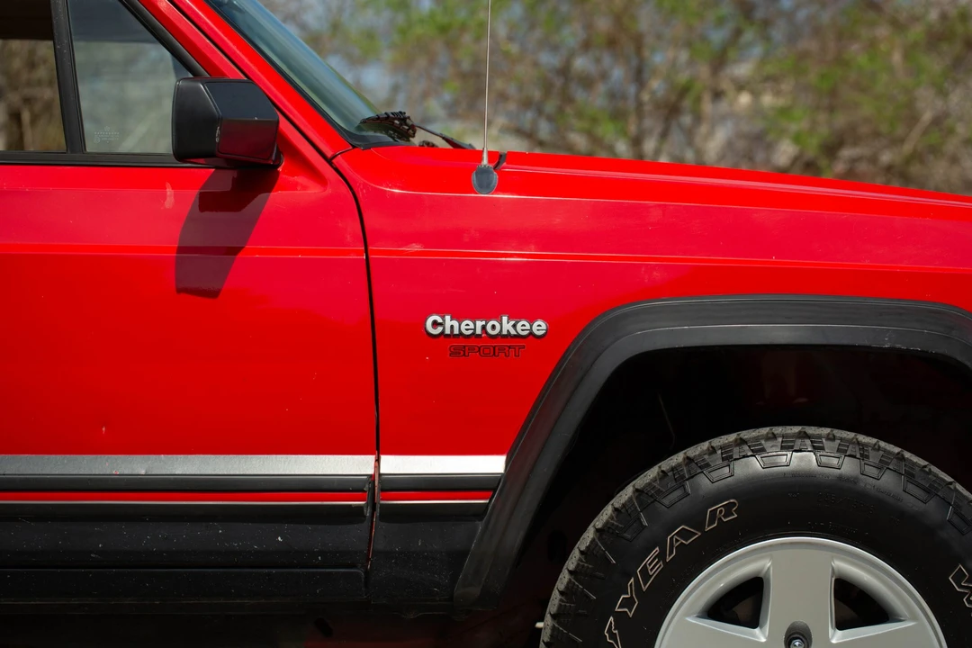 1995 Jeep XJ Cherokee - Image 13 of 31