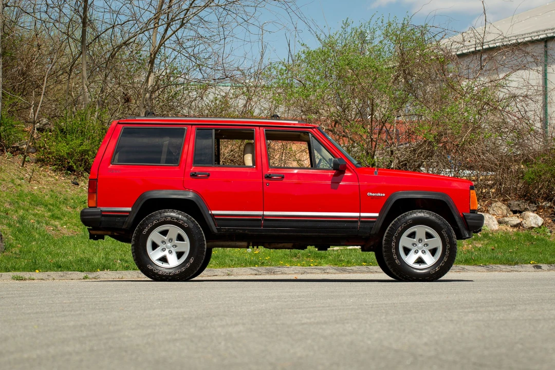 1995 Jeep XJ Cherokee - Image 6 of 31