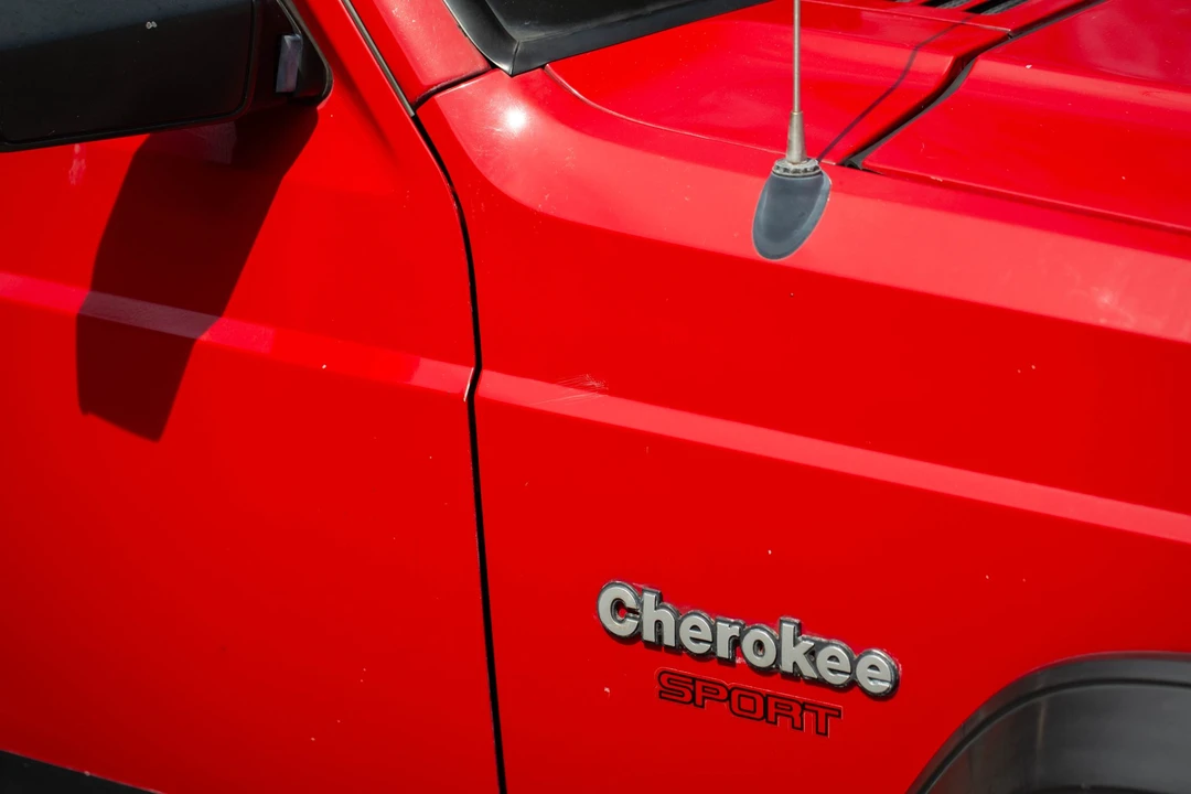 1995 Jeep XJ Cherokee - Image 16 of 31