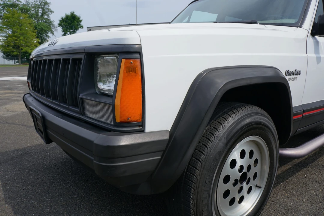 1995 Jeep XJ Cherokee - Image 9 of 31