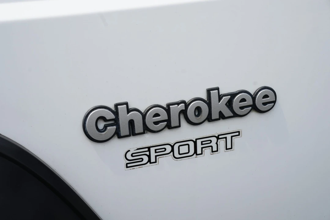 1995 Jeep XJ Cherokee - Image 15 of 31