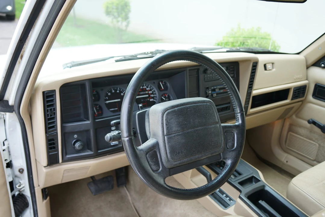 1995 Jeep XJ Cherokee - Image 26 of 31