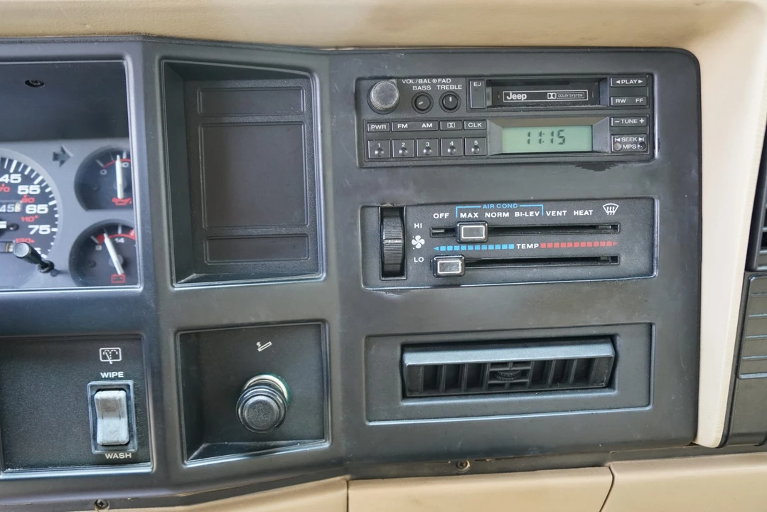 1995 Jeep XJ Cherokee - Image 31 of 31