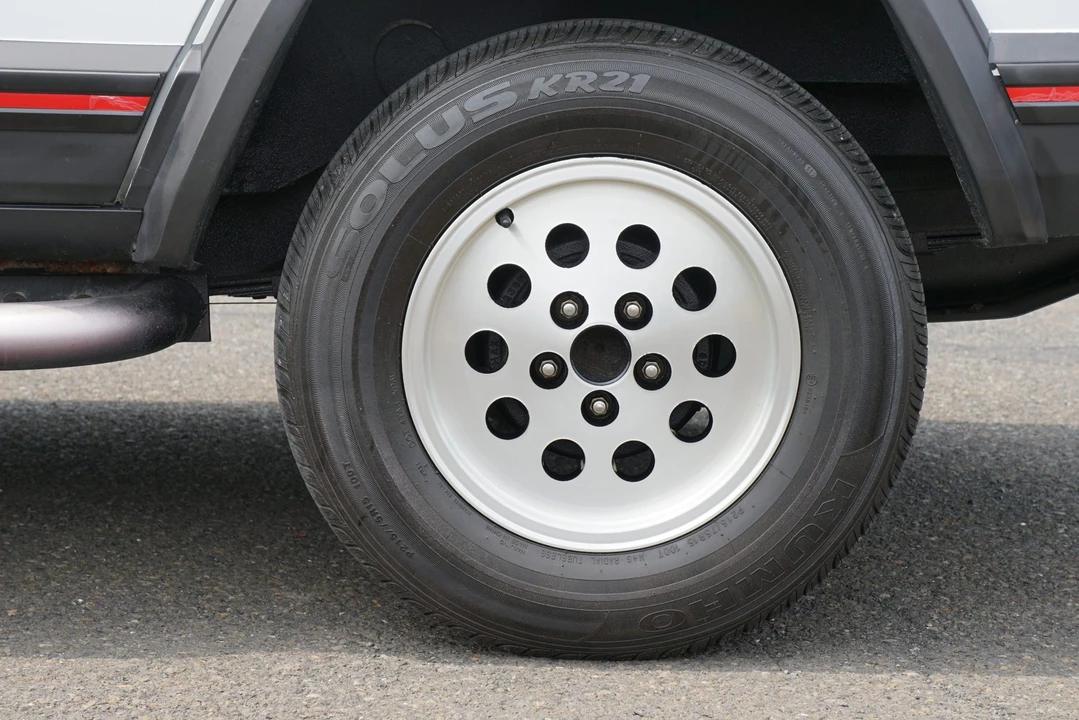 1995 Jeep XJ Cherokee - Image 18 of 31