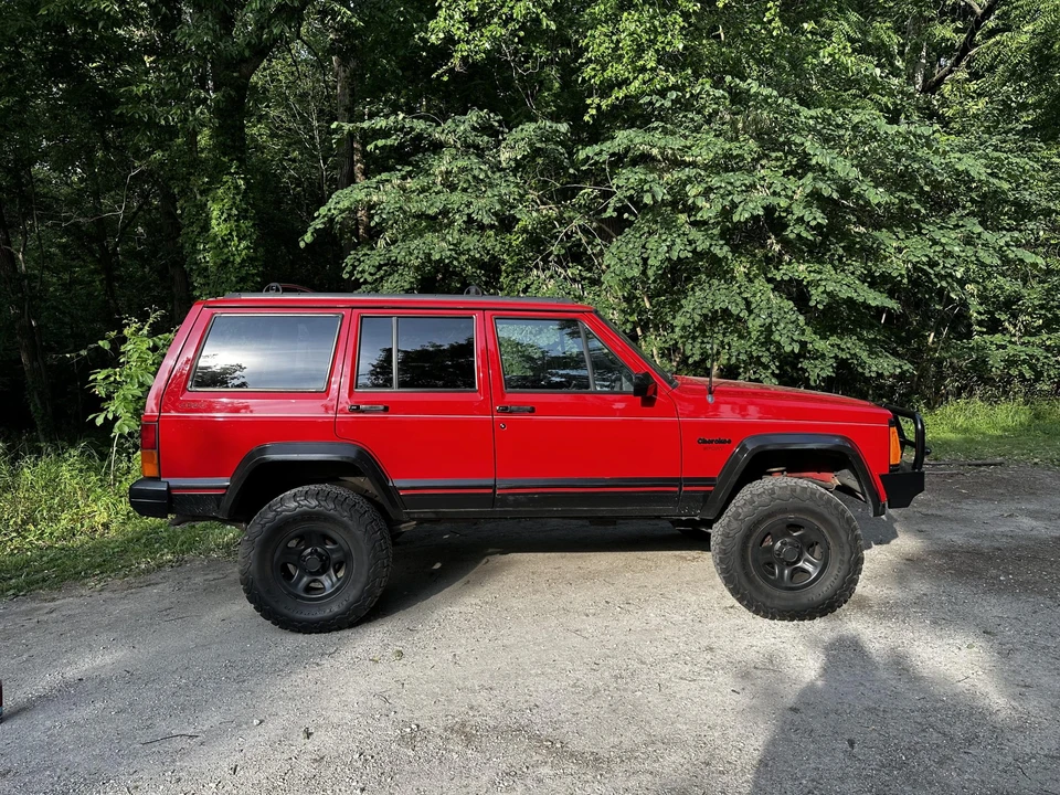 1995 Jeep XJ Cherokee - Image 11 of 31