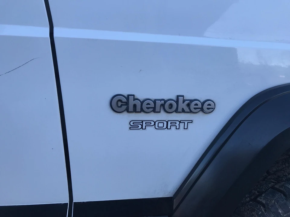 1995 Jeep XJ Cherokee - Image 10 of 31