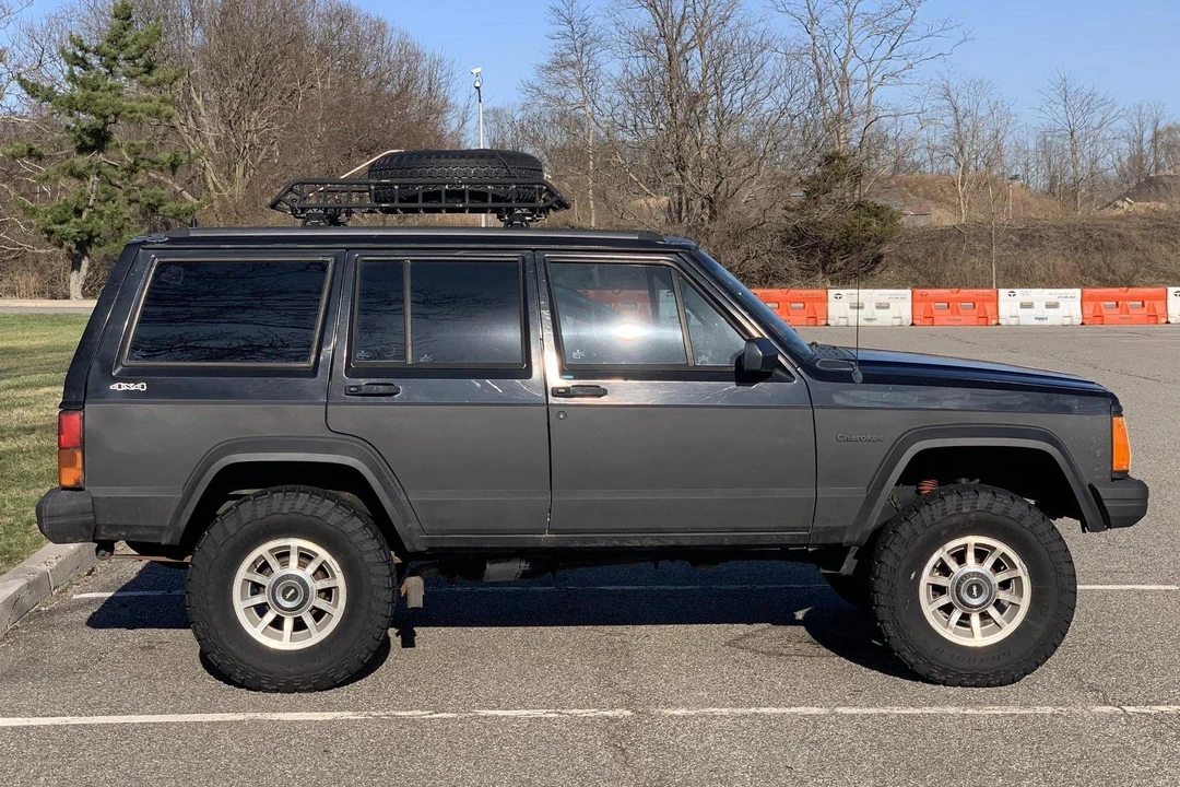 1995 Jeep XJ Cherokee - Image 2 of 8