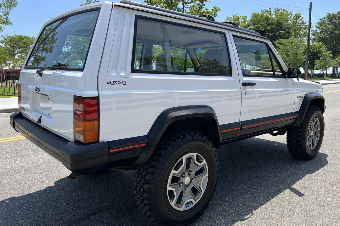 1995 Jeep XJ Cherokee - Image 4 of 31