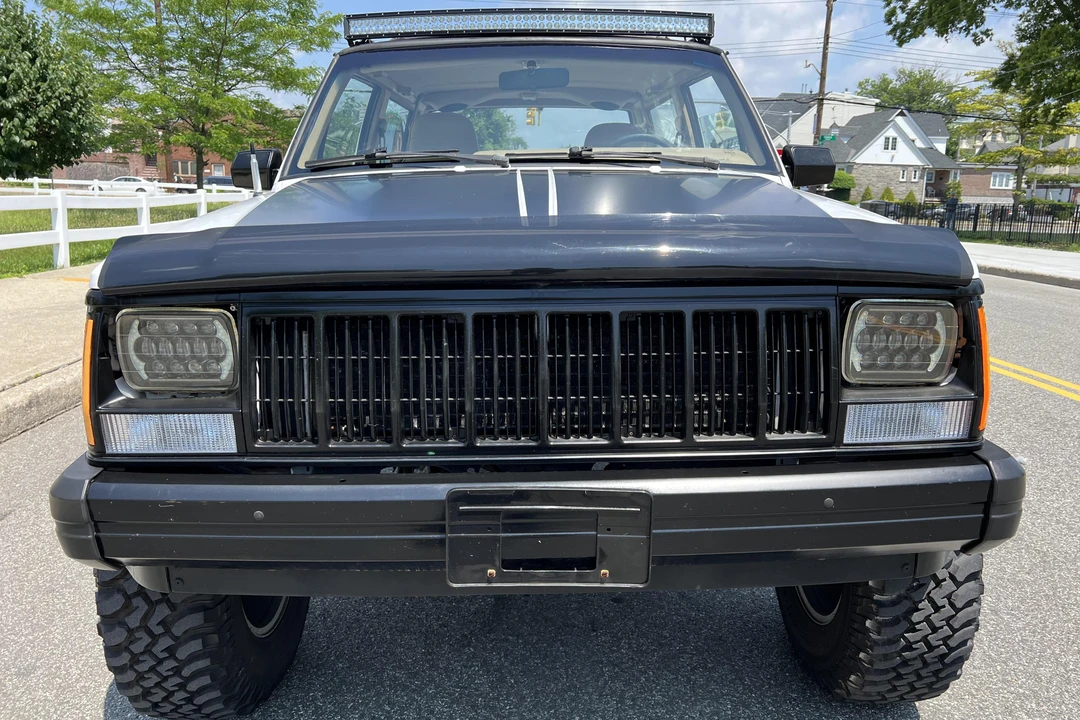 1995 Jeep XJ Cherokee - Image 2 of 31