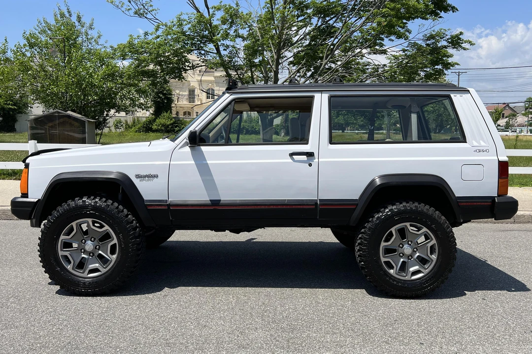 1995 Jeep XJ Cherokee - Image 3 of 31