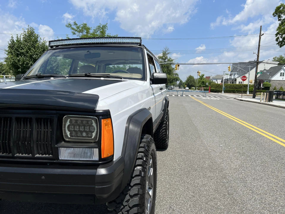 1995 Jeep XJ Cherokee - Image 26 of 31