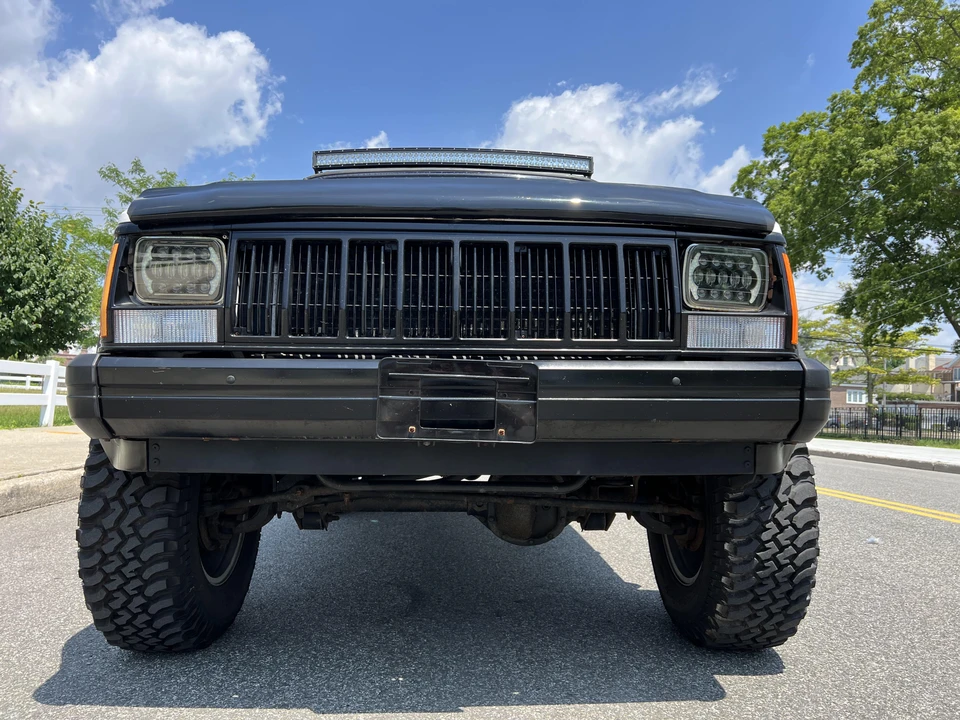 1995 Jeep XJ Cherokee - Image 6 of 31