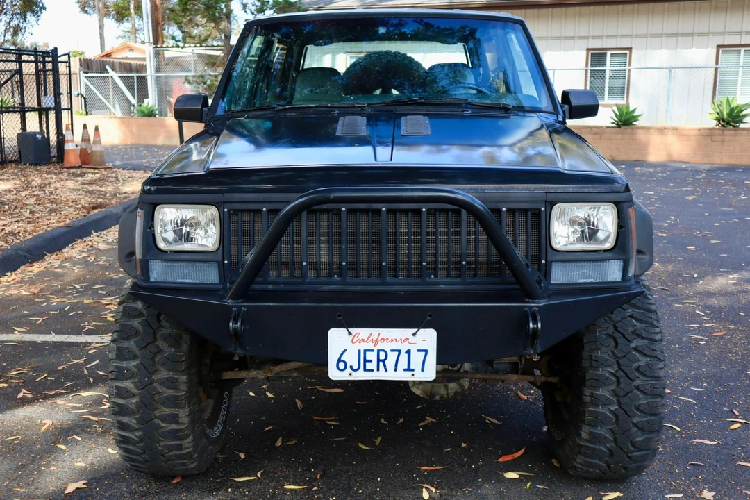 1995 Jeep XJ Cherokee - Image 2 of 8