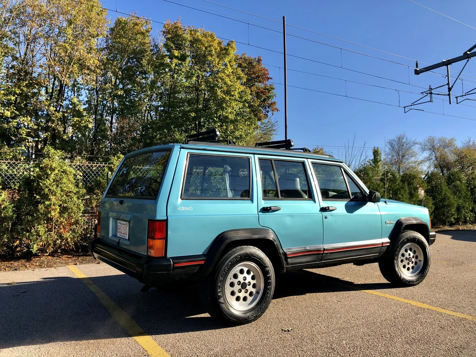 1995 Jeep XJ Cherokee - Image 16 of 31
