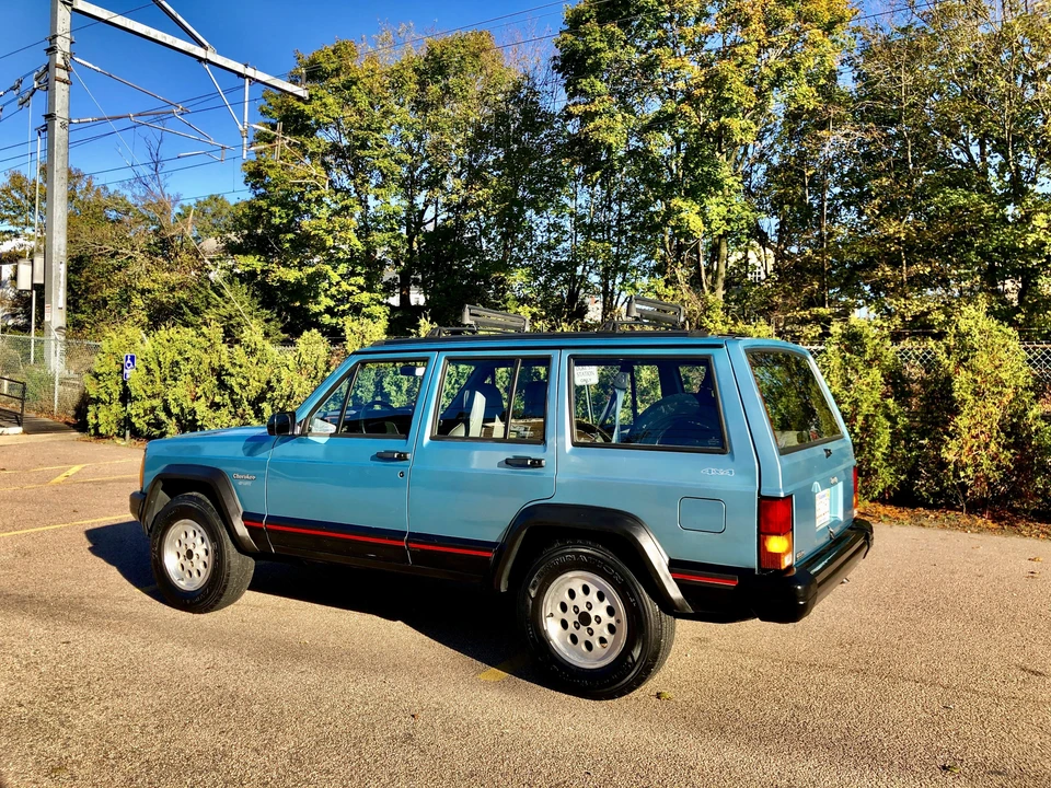 1995 Jeep XJ Cherokee - Image 11 of 31