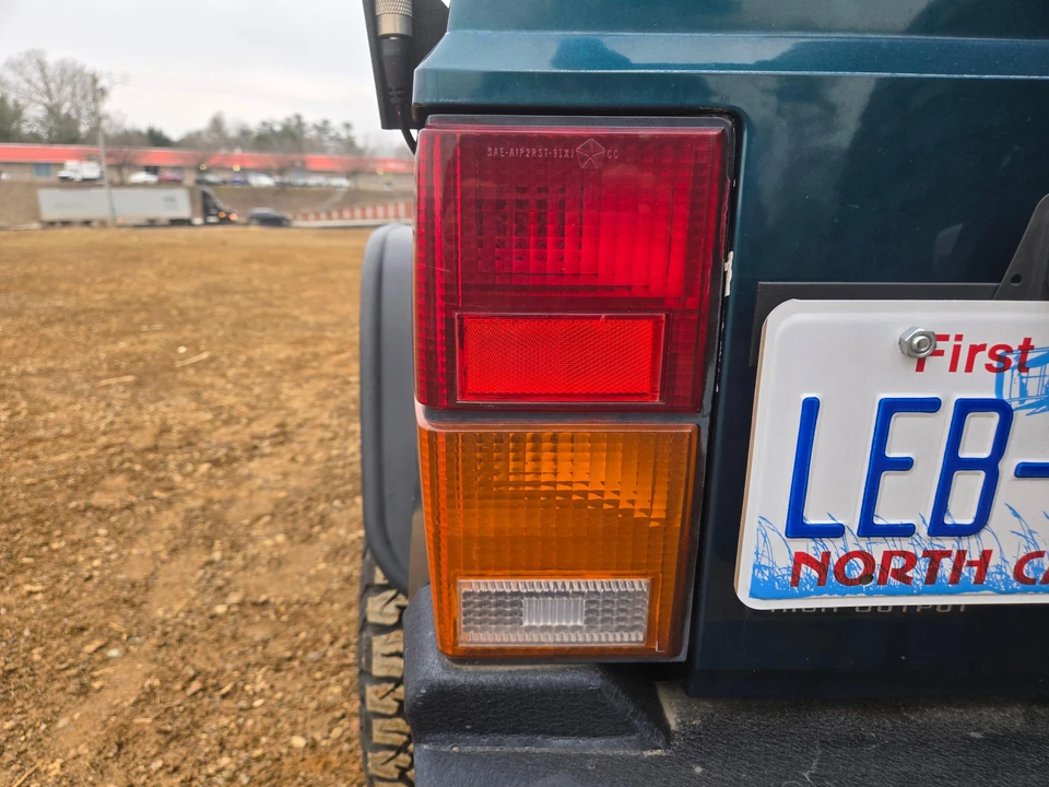 1995 Jeep XJ Cherokee - Image 17 of 31