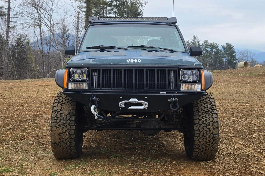1995 Jeep XJ Cherokee - Image 2 of 31