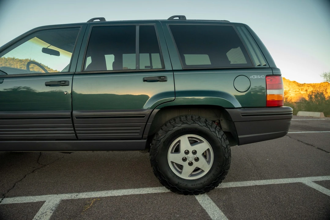 1995 Jeep XJ Cherokee - Image 30 of 31