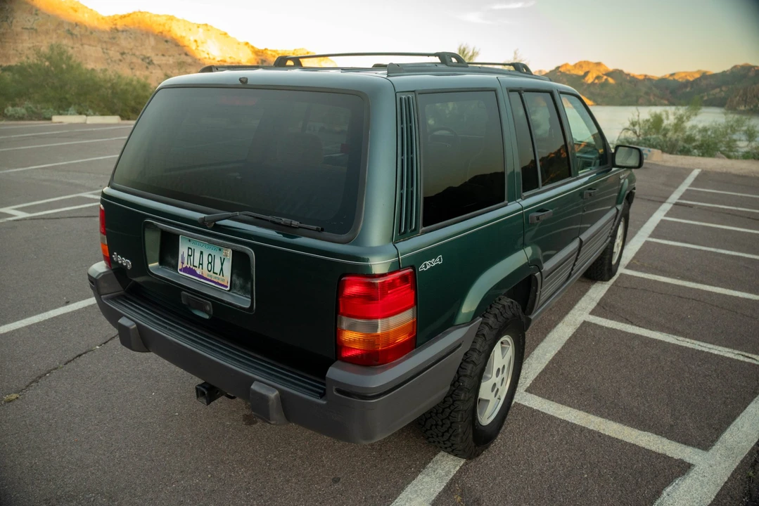 1995 Jeep XJ Cherokee - Image 18 of 31