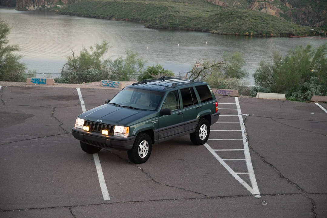 1995 Jeep XJ Cherokee - Image 6 of 31