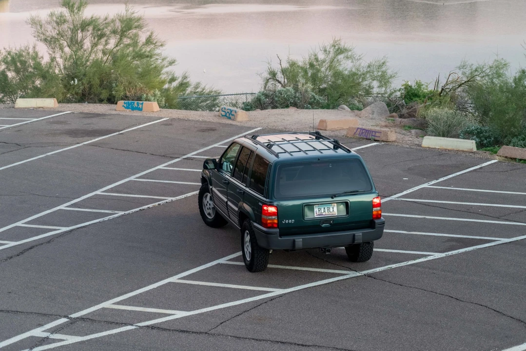 1995 Jeep XJ Cherokee - Image 13 of 31
