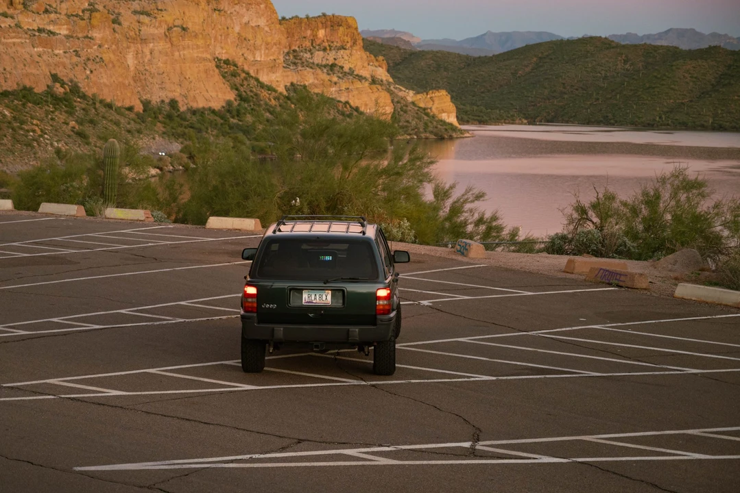 1995 Jeep XJ Cherokee - Image 14 of 31