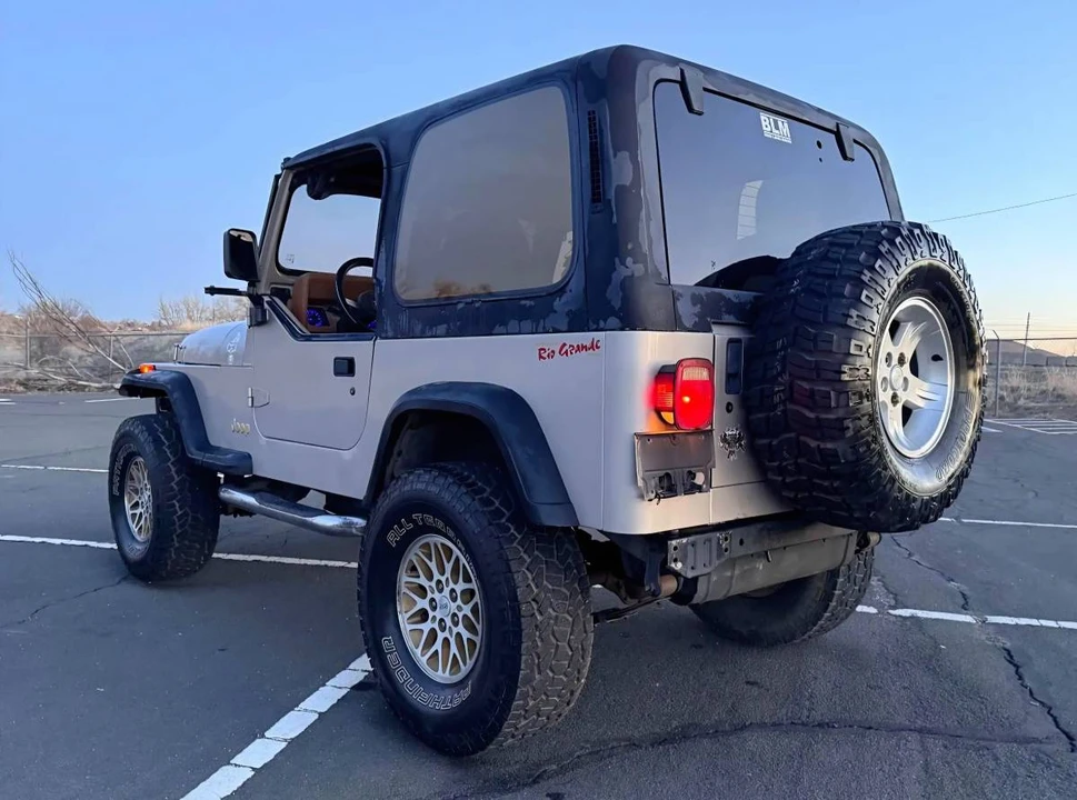 1995 Jeep YJ Wrangler - Image 4 of 10