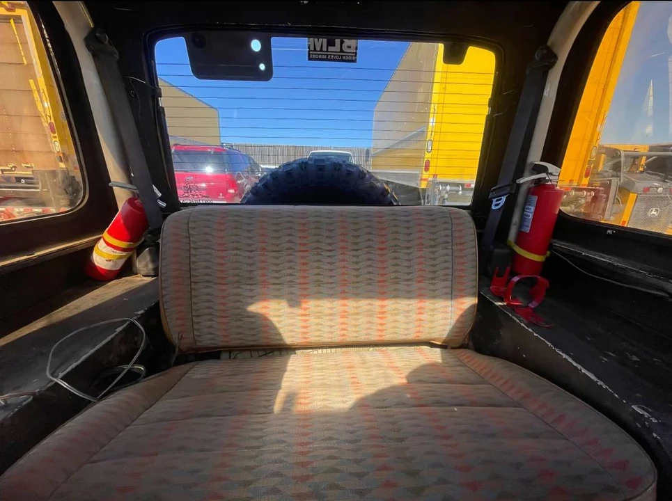 1995 Jeep YJ Wrangler - Image 8 of 10
